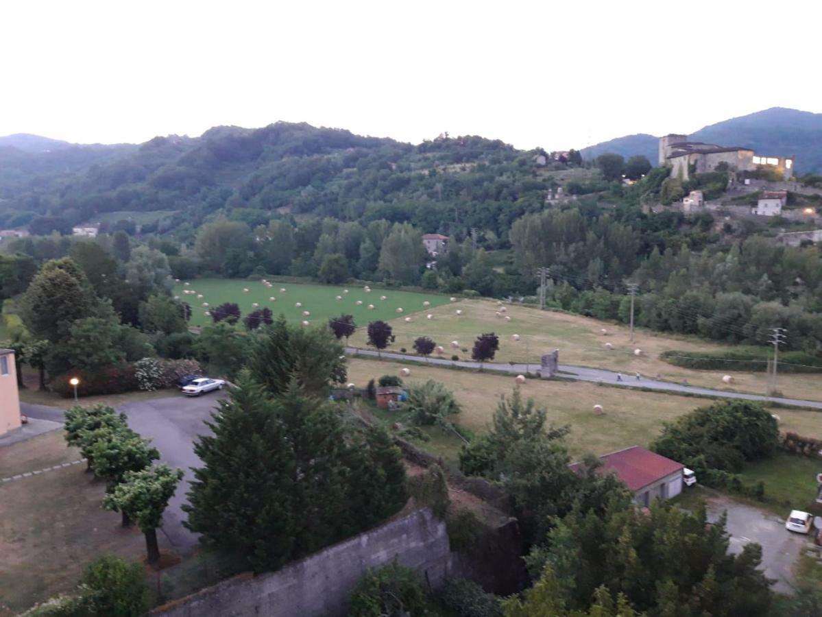 Appartamento Panoramico Pontremoli Exteriör bild