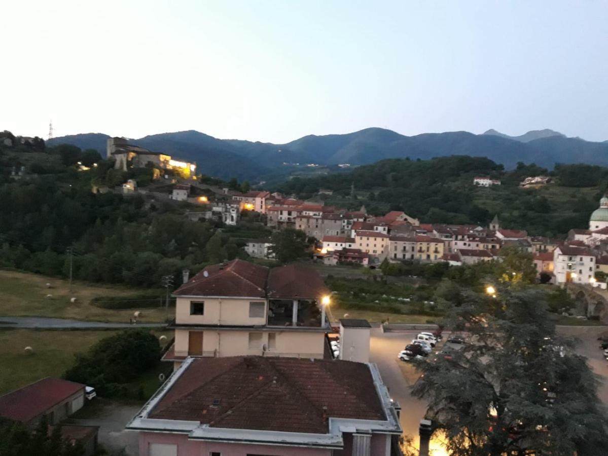 Appartamento Panoramico Pontremoli Exteriör bild