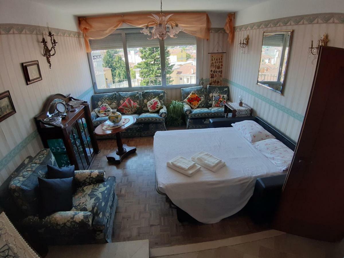 Appartamento Panoramico Pontremoli Exteriör bild